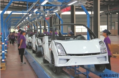 自貢第一款微型電動跑車問世,5塊錢可以跑100公里-全球電動車網(wǎng)